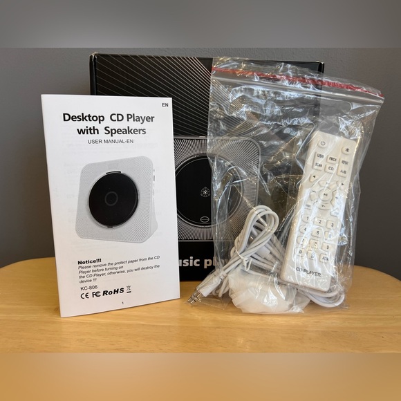 GUERAY WHITE BLUETOOTH DESK CD PLAYER AND RADIO IS NEW IN THE BOX - Picture 10 of 11